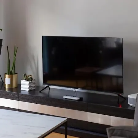 Loft A 15 Min Des Champs-elysees Paris Avec Parking Clichy