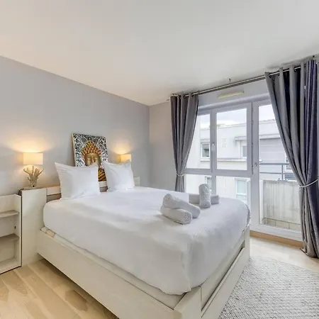 Lägenhet Loft A 15 Min Des Champs-elysees Paris Avec Parking Clichy